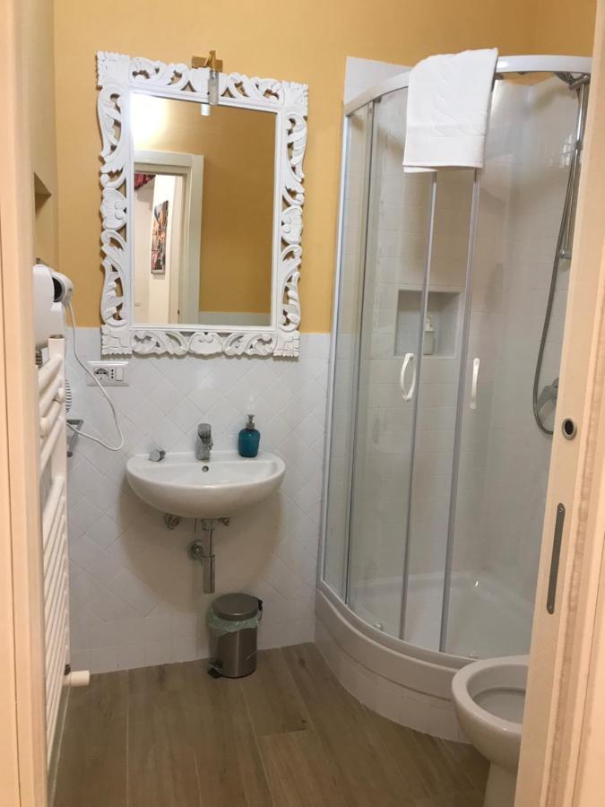Agora Singola Con Bagno Privato Adiacente Bed & Breakfast Naples Luaran gambar