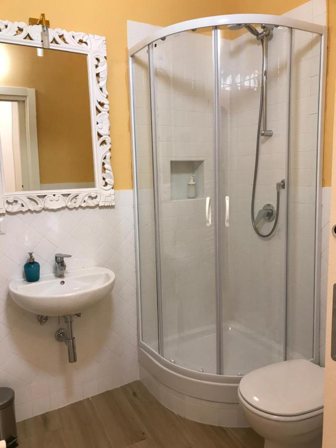 Agora Singola Con Bagno Privato Adiacente Bed & Breakfast Naples Luaran gambar